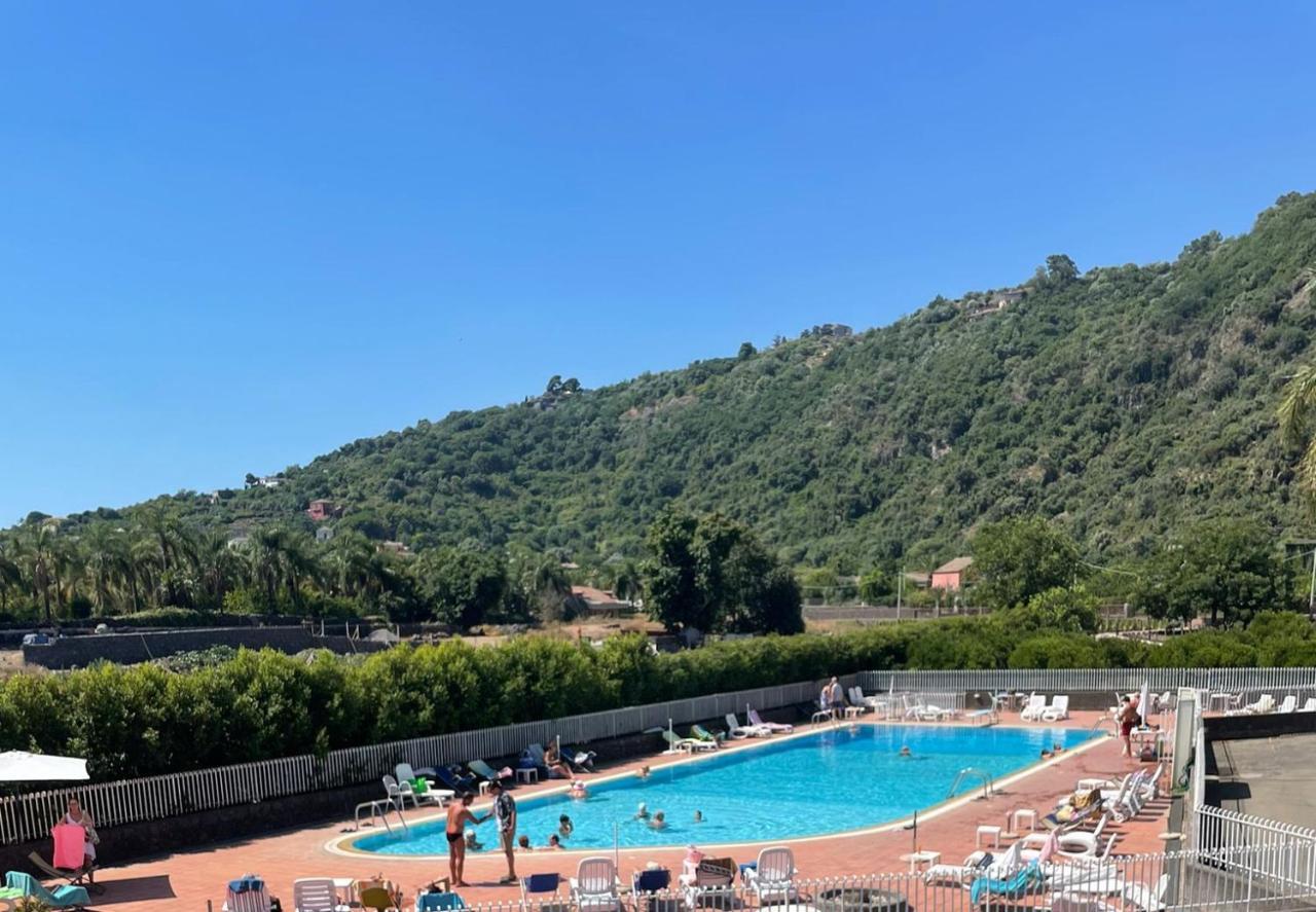 Tuttifrutti Holiday Acireale Bagian luar foto