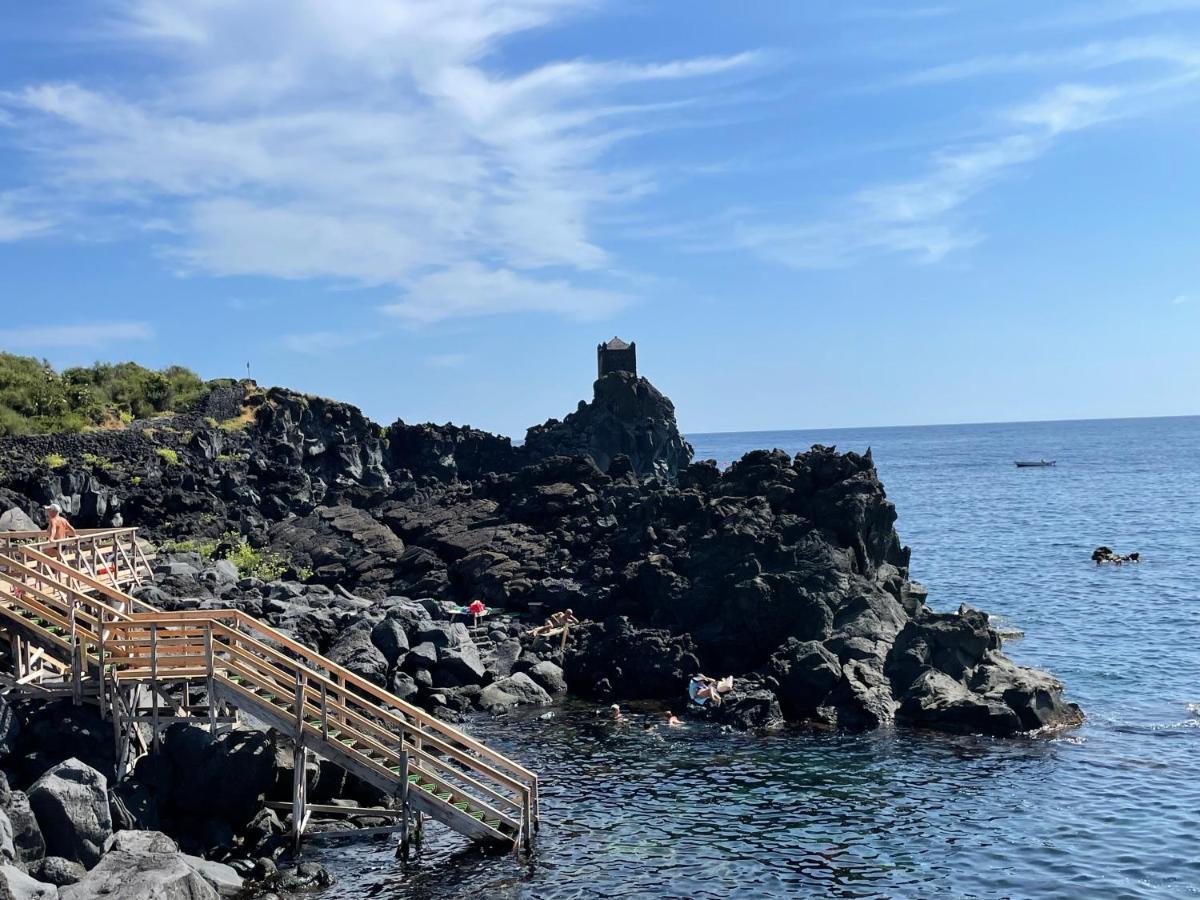 Tuttifrutti Holiday Acireale Bagian luar foto