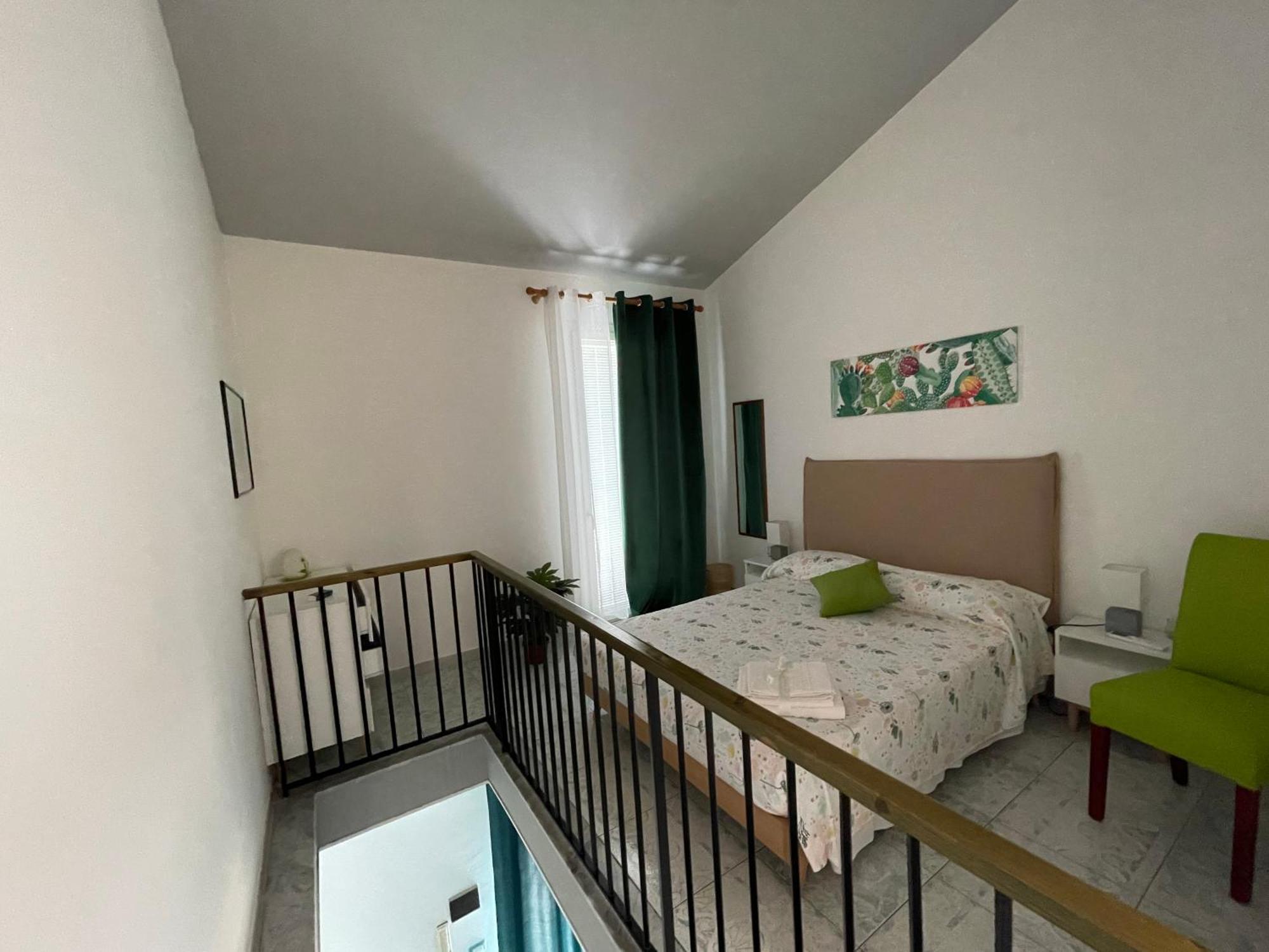 Tuttifrutti Holiday Acireale Bagian luar foto